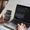 SHELLY - WiFi-Modul mit Doppelschalter, Rollladenmodus und Verbrauchsmessung (Shelly Plus 2PM)